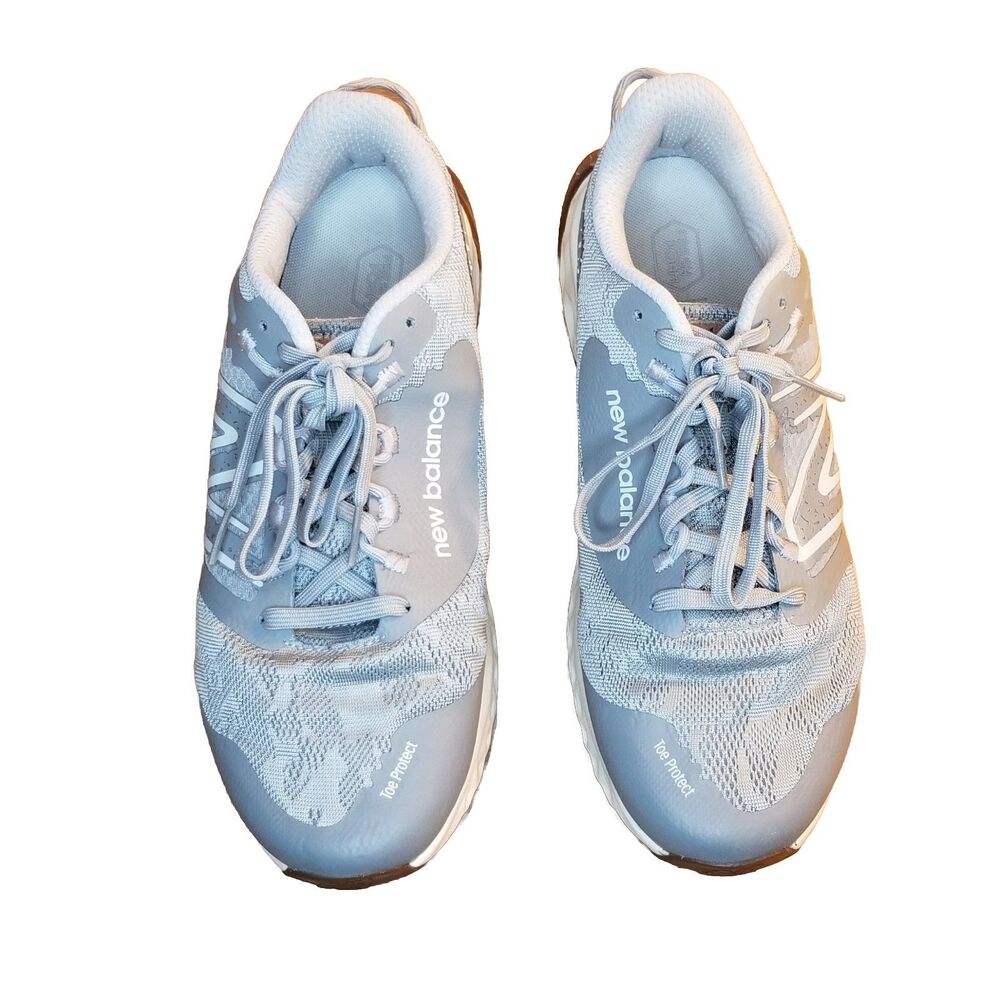 New Balance Garoe Women Size 9.5 Wide Gray Trail Running Shoes Sneakers MTGAROEG